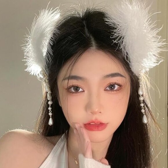 White Fluffy Plush Feather Hair Clip 2 pack main image 4